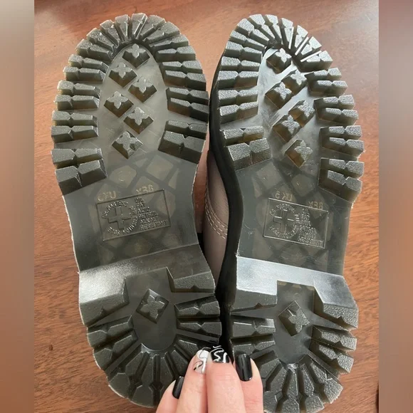 Dr. Martens Cream Quad Smooth Platform Derby NWOT - Picture 4 of 8